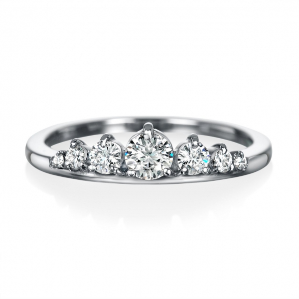 DM-154/150《オーバーエクセレント|Over Excellent》結婚指輪／一文字ベースにティアラモチーフのデザインを施した豪華な結婚指輪です。