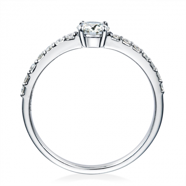DR-68《オーバーエクセレント|Over Excellent》婚約指輪／一列に輝くオーバーエクセレントのダイヤモンドが、華やかさと清楚さを感じさせてくれる人気の婚約指輪です。