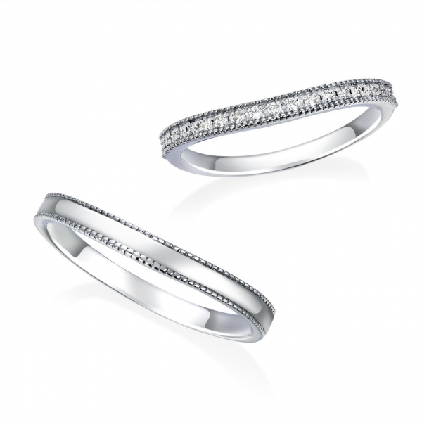 DM-159/160 《オーバーエクセレント|Over Excellent》結婚指輪／ふたりの変わらぬ愛情をダイヤモンドの輝きに乗せて。ミルグレインのデザインがクラシカルで上品な雰囲気を演出するリング。アンティークな可愛らしさと輝きは、手元を美しく魅せてくれる人気のデザインです。
